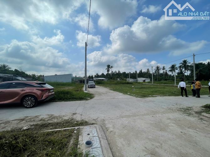 Đất Mặt Tiền Đường 3/2 Rạch Giá Kiên Giang 250 triệu 100m2