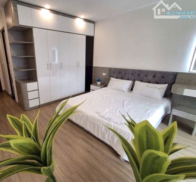 Giáp Nguyễn Đức Cảnh-dân ở lộc,ngõ ba gác đẹp-46m-9 tỷ 51