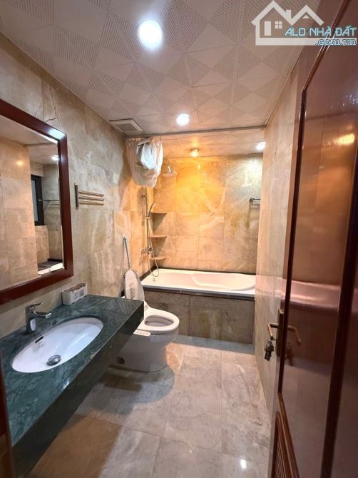 NHÀ PHAN KẾ BÍNH - BA ĐÌNH - 70M - 9 TẦNG - MẶT TIỀN 4.5 M - 40.8 tỷ SỔ ĐỎ CHÍNH CHỦ