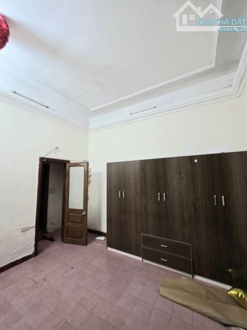 Cần bán nhà quận Thanh Xuân, 108mx4, GARA Ô TÔ, Ô TÔ VÒNG QUANH, KD, LÔ GÓC, CHỈ 29 TỶ