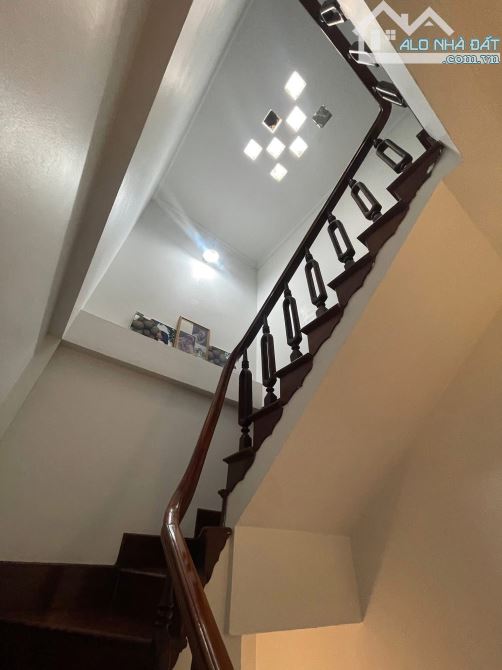 NHÀ PHỐ TRẦN THÁI TÔNG DÂN XÂY ,SÁNG THOÁNG, GẦN PHỐ. DT60Mx3T, GIÁ 19.9 TỶ