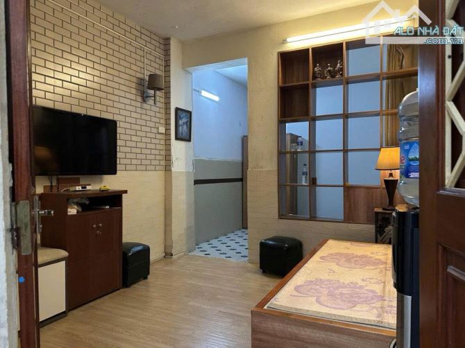 Chính chủ tập thể Kim Liên, Đống Đa, tầng 1, kd, 2 mặt tiền trước sau, 60m2 3pn