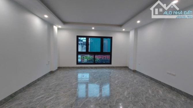 BÁN NHÀ HỒ TÙNG MẬU – 5M RA MẶT PHỐ – LÔ GÓC – Ô TÔ VÀO NHÀ – THANG MÁY – CHỈ 18 TỶ