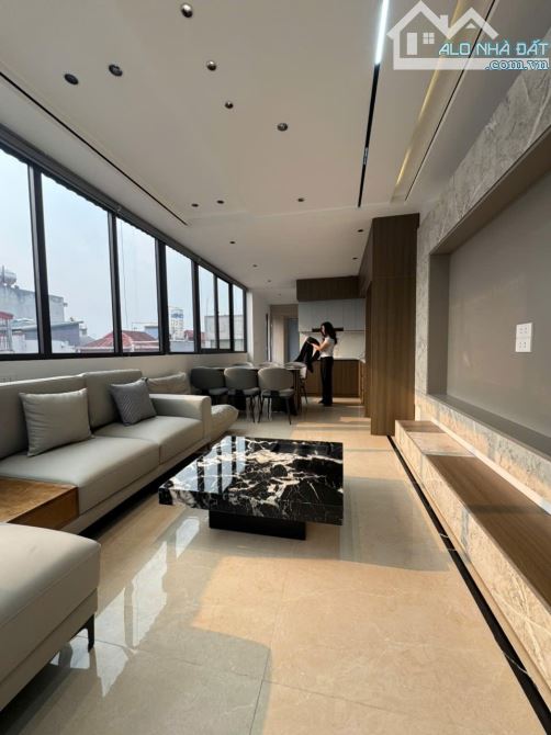 Nhà Hoàng Liệt-45m2 x5T,ngõ oto tránh,xây mới,thang máy, nhỉnh 13 tỷ