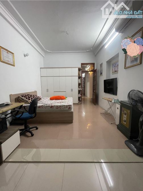 NHÀ PHỐ TRẦN THÁI TÔNG DÂN XÂY ,SÁNG THOÁNG, GẦN PHỐ. DT60Mx3T, GIÁ 19.9 TỶ