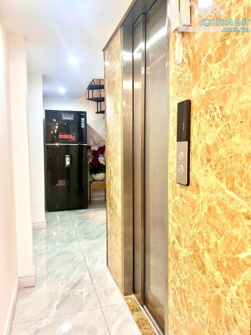 Ngay Trường Chu Văn An - HOÀNG HOA THÁM -BA ĐÌNH-THANG MÁY-Gần Phố,ÔTô-36Mx5T Giá 9 Tỷ Hơn