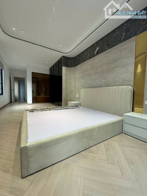 Nhà Hoàng Liệt-45m2 x5T,ngõ oto tránh,xây mới,thang máy, nhỉnh 13 tỷ