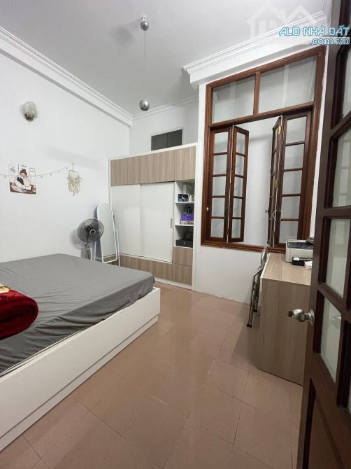 NHÀ PHỐ TRẦN THÁI TÔNG DÂN XÂY ,SÁNG THOÁNG, GẦN PHỐ. DT60Mx3T, GIÁ 19.9 TỶ