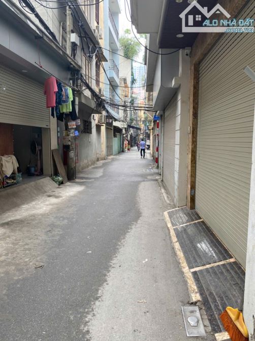 Bán nhà riêng ngõ Xuân Thủy, 37m2, 7 tầng thang máy, gần phố, nhỉnh 12 tỷ