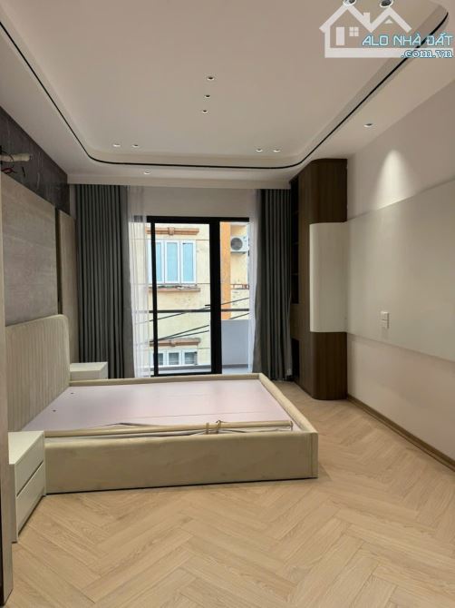 Nhà Hoàng Liệt-45m2 x5T,ngõ oto tránh,xây mới,thang máy, nhỉnh 13 tỷ