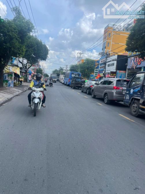 Bán nhà mặt tiền 20x45m nở hậu 48x39m giá dưới 90 tỷ Đường Lê Văn Khương - 1