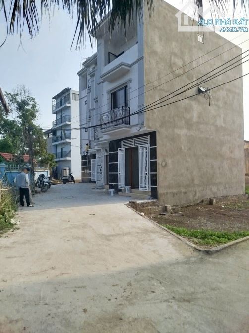 Bán gấp 40m2, 4 tầng  3,25 tỷ Chương Mỹ , hiếm , xe con đậu cửa - 1