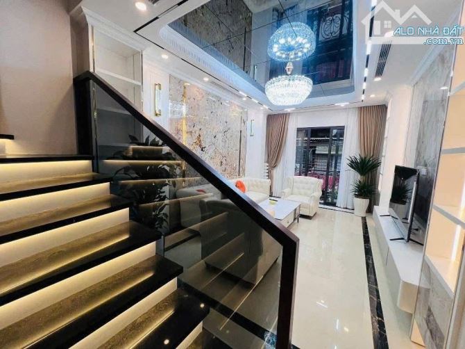 PHÂN LÔ VIP - PHỐ HOÀNG QUỐC VIỆT-60M2-NHỈNH 2X TỶ.