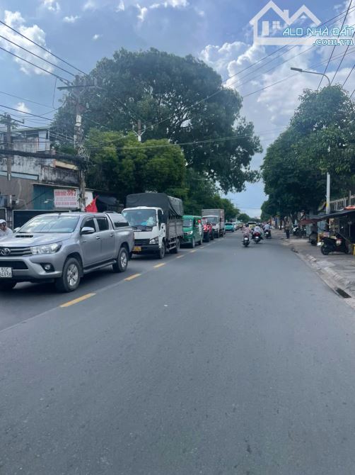 Bán nhà mặt tiền 20x45m nở hậu 48x39m giá dưới 90 tỷ Đường Lê Văn Khương - 2