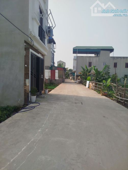 Bán gấp 40m2, 4 tầng  3,25 tỷ Chương Mỹ , hiếm , xe con đậu cửa - 2