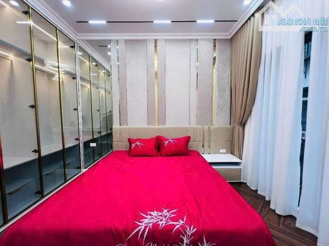 PHÂN LÔ VIP - PHỐ HOÀNG QUỐC VIỆT-60M2-NHỈNH 2X TỶ.