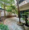 cho thuê biệt thự ở trích sài, 100m2 ra hồ 4 tầng, full đồ, oto để sân