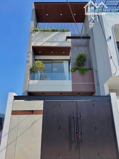 BÁN NHÀ 1 TRỆT 1 LẦU 1 TUM – TRUNG TÂM P. BỬU HÒA – TP. BIÊN HÒA – GIÁ TỐT