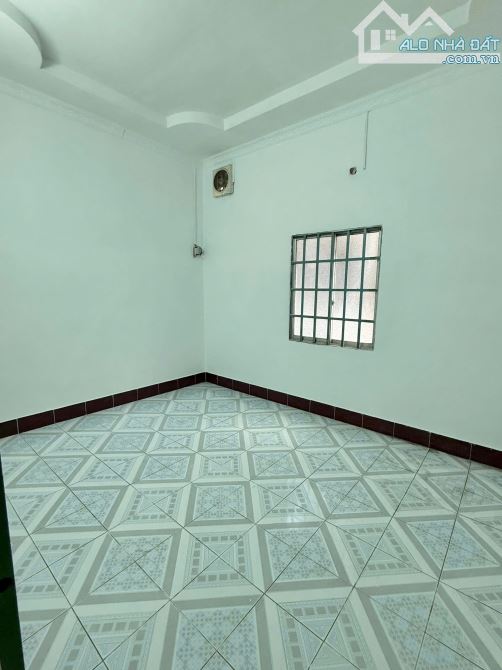 Bán nhà Phường Tam Hiệp gần chợ Lý Văn Sâm , SHR thổ cư 100%