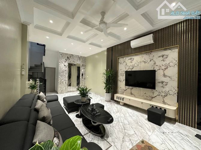 BÁN NHÀ PHÂN LÔ PHỐ NGỌC KHÁNH - GIẢNG VÕ - BA ĐÌNH - GẦN VIN GIẢNG VÕ