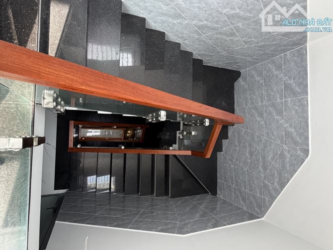 F5. Nhà 1/ Nguyễn Suý - 4 x 16 - 5 tầng - HXH giá chỉ 9,1 tỷ thương lượng - 2