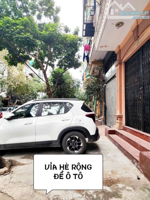 BÁN NHÀ CẦU GIẤY 65m2 × 5T. LÔ GÓC - 3 Ô TÔ TRÁNH ĐỖ + VỈA HÈ RỘNG ĐỖ Ô TÔ