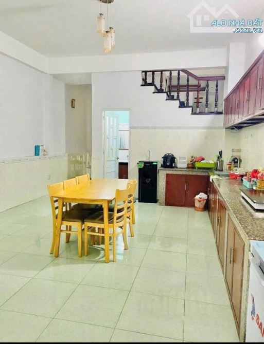 Bán nhà 1 lầu 1 trệt Phường Tân Hiệp . Cách Nguyễn Ái Quốc 250 m . SHR thổ cư đường xe hơi - 3