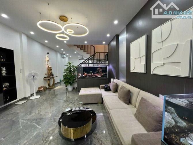 SIÊU PHẨM XUÂN THỦY - CẦU GIẤY 50M2 NHÀ 5 TẦNG 2 MẶT THOÁNG NGÕ Ô TÔ CHỈ 13 TỈ