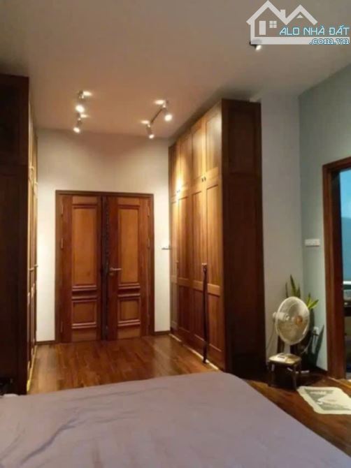 BÁN NHÀ LÔ GÓC 2THOÁNG72M2 4TẦNG ĐẶNG THAI MAI TÂY HỒ GIÁ 15 TỶ