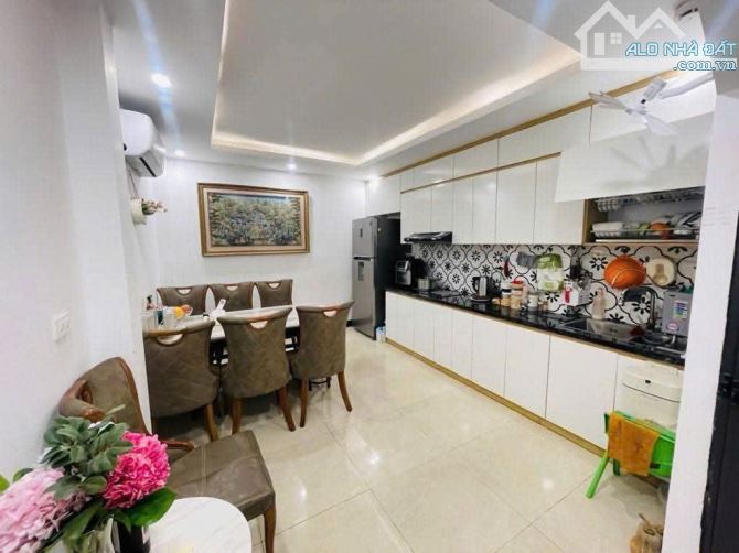 SIÊU PHẨM XUÂN THỦY - CẦU GIẤY 50M2 NHÀ 5 TẦNG 2 MẶT THOÁNG NGÕ Ô TÔ CHỈ 13 TỈ