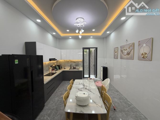 F5. Nhà 1/ Nguyễn Suý - 4 x 16 - 5 tầng - HXH giá chỉ 9,1 tỷ thương lượng - 4