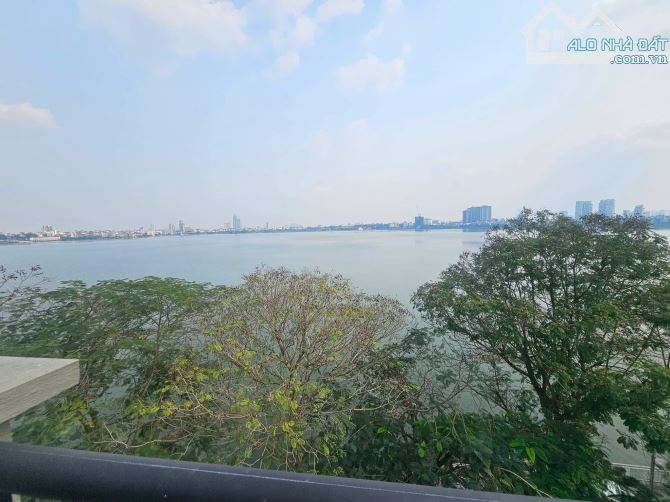 TÒA APARTMENT QUẢNG KHÁNH, LÔ GÓC MẶT TIỀN 8M – VIEW HỒ TÂY. DT173M, GIÁ 280 TỶ