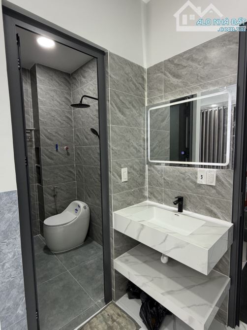 F5. Nhà 1/ Nguyễn Suý - 4 x 16 - 5 tầng - HXH giá chỉ 9,1 tỷ thương lượng - 5