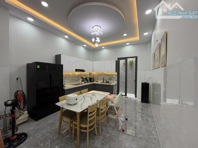 F5. Nhà 1/ Nguyễn Suý - 4 x 16 - 5 tầng - HXH giá chỉ 9,1 tỷ thương lượng - 6