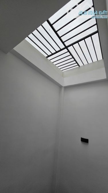 NHÀ PHỐ TRẦN THÁI TÔNG - 40M2 MT 4M - 6 TẦNG THANG MÁY - TẶNG FULL NỘI THẤT XỊN