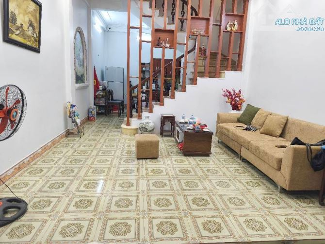 LẠC LONG QUÂN - TÂY HỒ - 50 M- 4 TẦNG - MẶT TIỀN 4.6M - 15.5 TỶ SỔ ĐỎ CHÍNH CHỦ