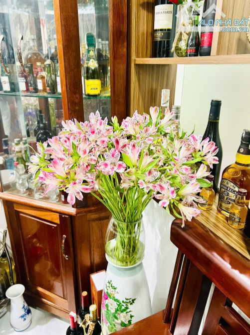 Giá hời 5,4 tỷ tập thể Thành Công, Ba Đình, tầng 2, có sân, sổ to 80m2 2pn 2wc ở luôn