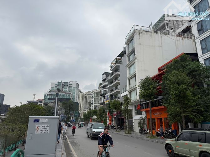 Bán nhà riêng toà nhà mặt phố Xuân Diệu, 310m2, MT 6,8m, 9 tầng, view Hồ Tây, 380 TỶ