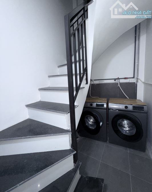 HIẾM BA ĐÌNH – TÒA CĂN HỘ CHO THUÊ VĨNH PHÚC – 15 PHÒNG – 6 TẦNG THANG MÁY