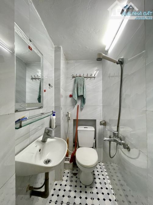 SỐC! NHÀ MẶT PHỐ CỬA NAM – LÔ GÓC – GIÁ CHỈ TÍNH TIỀN ĐẤT