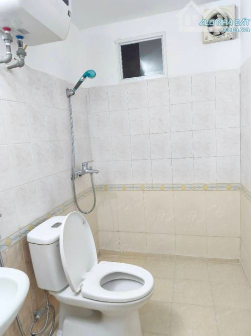 LẠC LONG QUÂN - TÂY HỒ - 50 M- 4 TẦNG - MẶT TIỀN 4.6M - 15.5 TỶ SỔ ĐỎ CHÍNH CHỦ