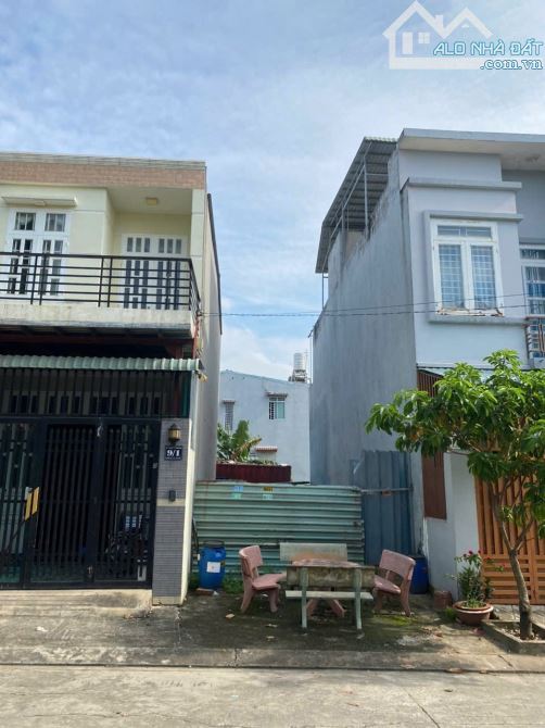 Bán Đất gần khu dân Cư Hố Lang - Phường tân Bình Dĩ an Bình Dương Vị trí Đẹp