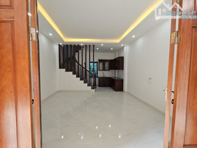 🏡 BÁN NHÀ 4 TẦNG – 40M² – TRUNG TÂM THỊ TRẤN CHÚC SƠN – GIÁ 3,95 TỶ