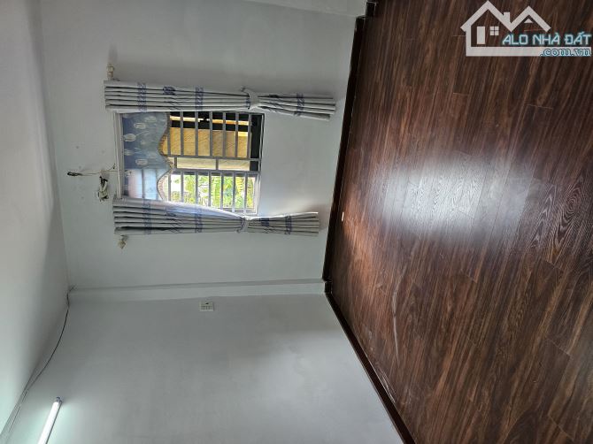 14ty9 gấp bán khách sạn 6 tầng 100m2 GS3 Dĩ An - 14