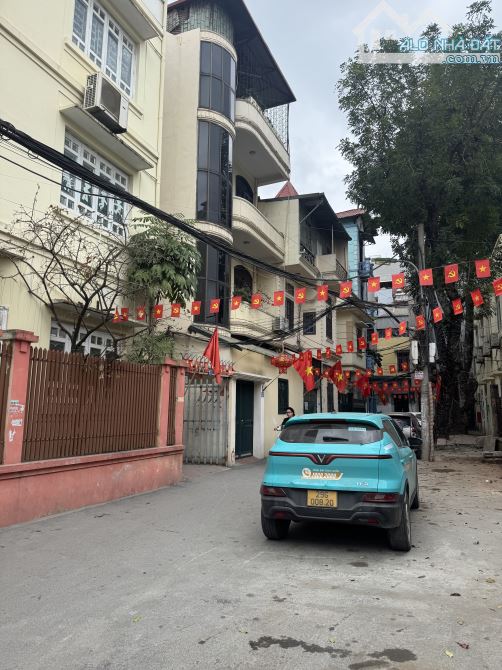 Bán gấp nhà Lạc Long Quân, Tây Hồ, sát Lotte, 46m2, mt 4.2, xe S500 đỗ trong đất 13.9 tỷ