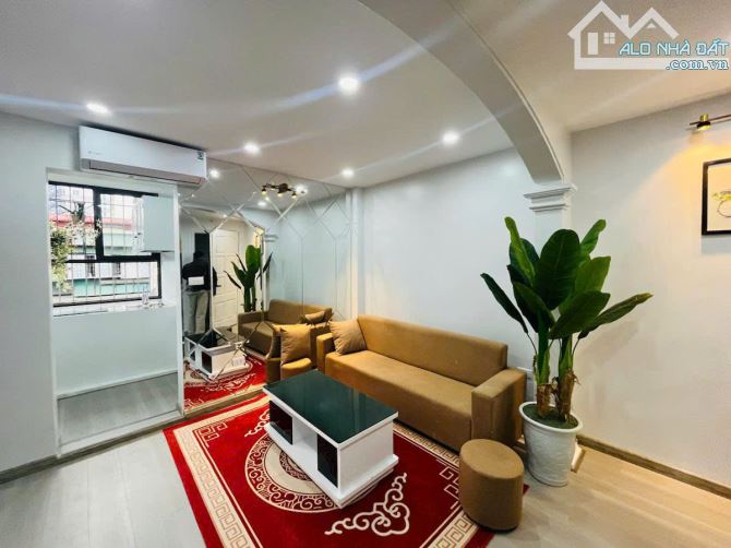 Tập thể Nghĩa Tân, Cầu Giấy, ô tô, thoáng, 60m2 2pn ở luôn giá 4,05 tỷ