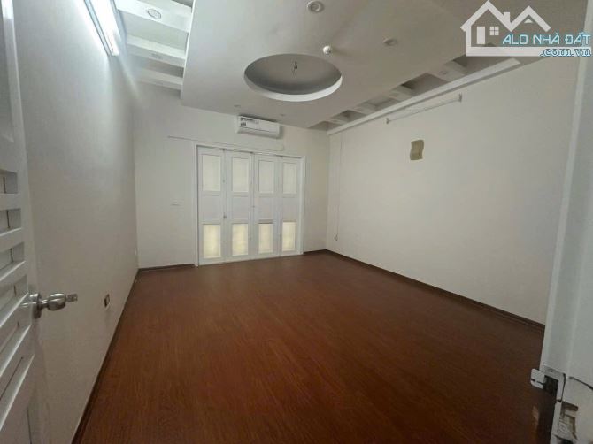 Bán nhà 5T Nguyễn Thị Định 50m2, MT4.1m, 22.5 tỷ