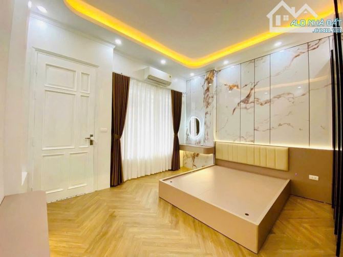 Bán Nhà Nguyên Hồng Đống Đa 48m2, 5T, Mt 4.6m - 14.8 Tỷ Gara Ô Tô Tránh Kinh Doanh! - 2