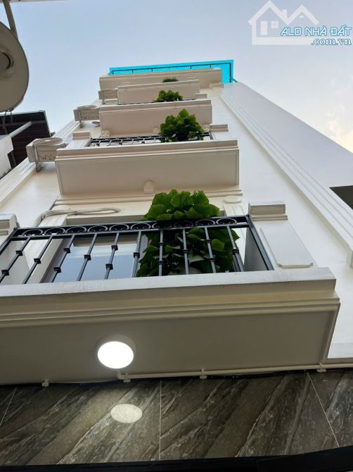 Siêu phẩm Võ Chí Công - 60m2x5T Thang máy - 3 mặt thoáng - Ngõ nông sát phố,8 phòng cho th