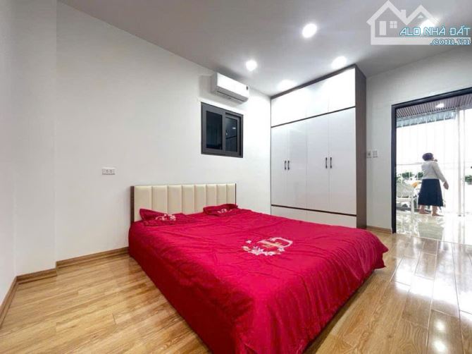 Giá hời 5,85 tỷ tập thể Trần Khánh Dư, Hoàn Kiếm, lô góc, 150m2 3pn 2wc ở luôn